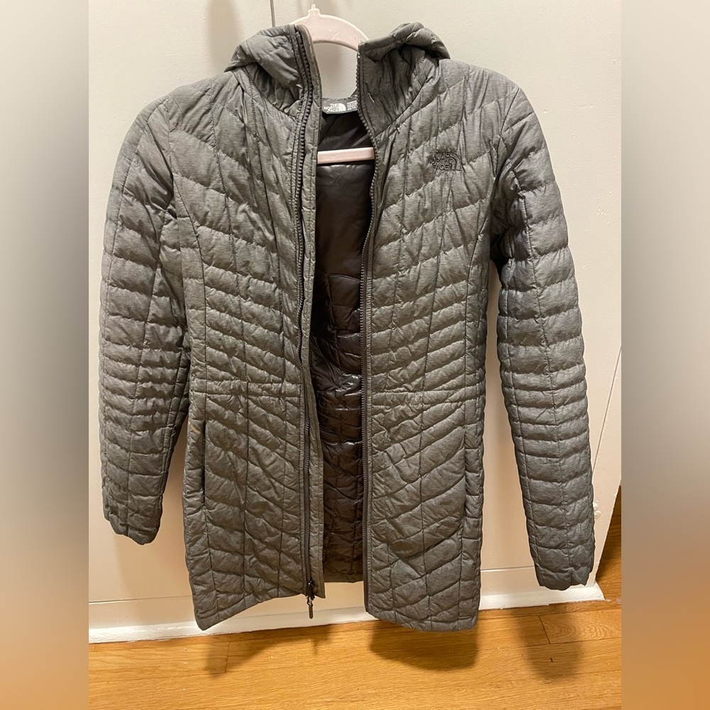 Gray Women’s North Face Thermoball Eco Insulated Parka